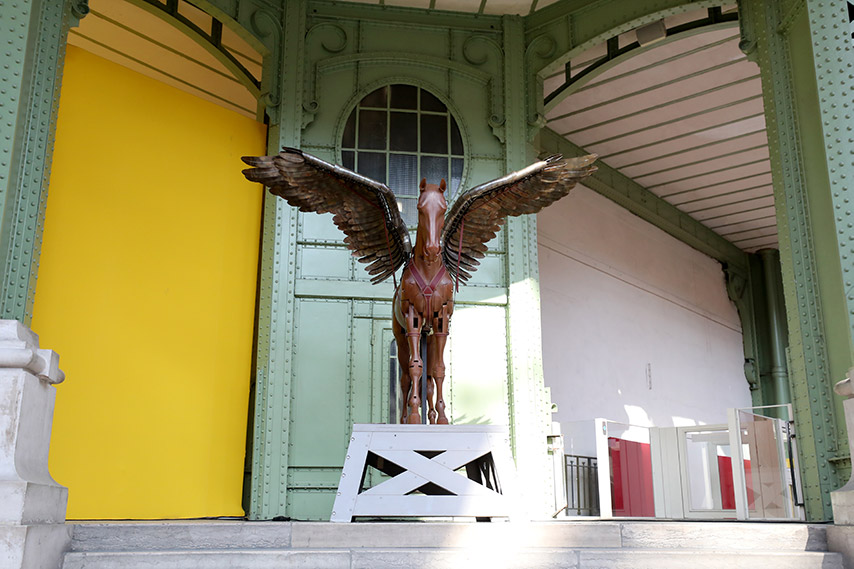 Christian Renonciat's Pegasus statue; photo © Sarah Appel
